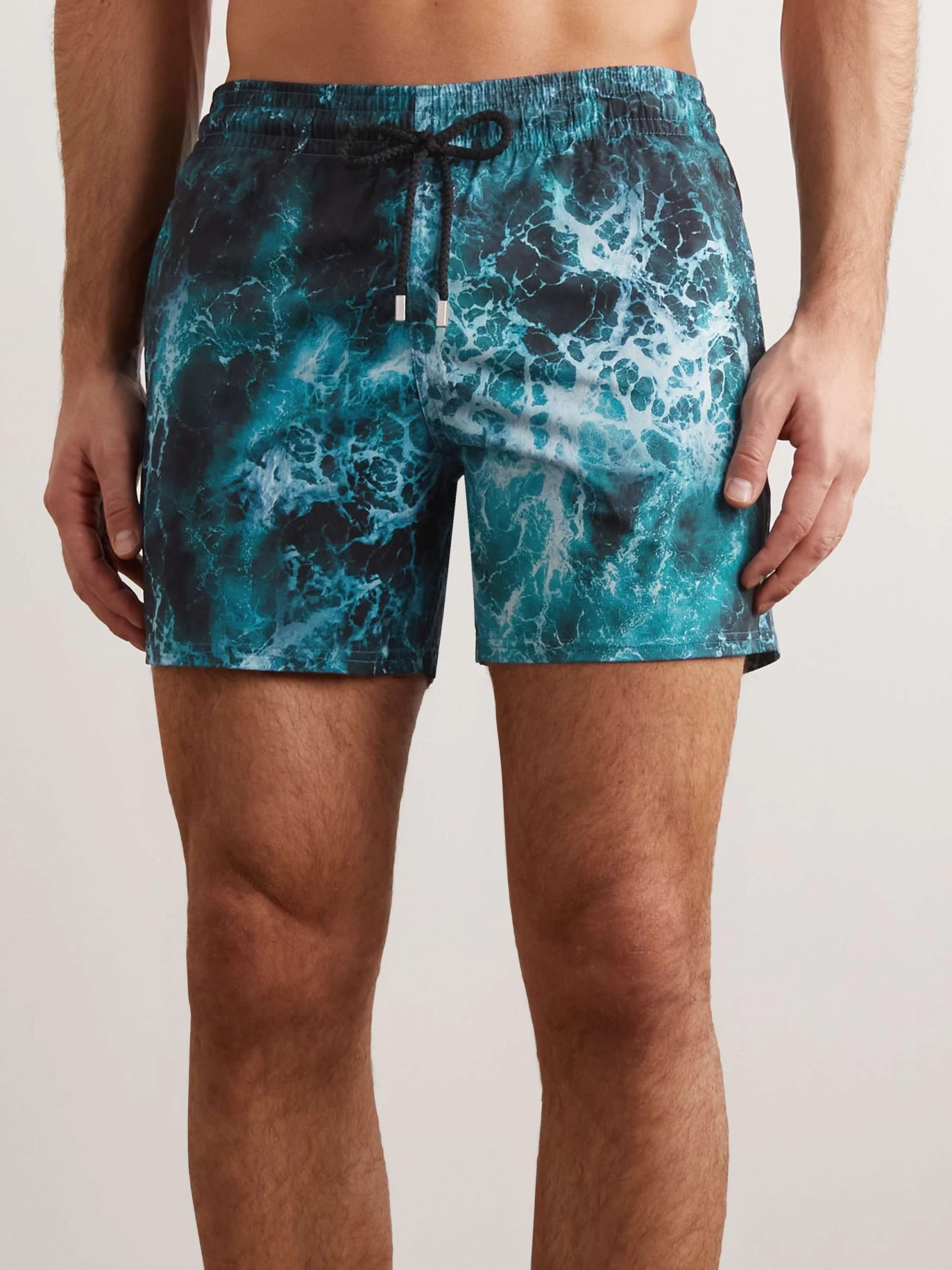 Vilebrequin Shorts Da Mare Medi A Gamba Dritta In Tessuto Riciclato Con Stampa Moorise 4 Vilebrequin Shorts Da Mare Medi A Gamba Dritta In Tessuto Riciclato Con Stampa Moorise - immagine 2